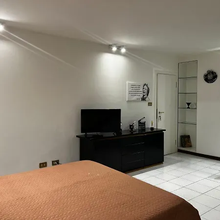 Vie D'acqua Piccola Venezia - Oberdan Center Apartment *